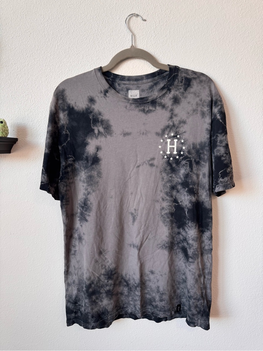 HUF T-Shirt Men's Size M Gray Tie-Dye Logo Short Sleeve Crew Neck Cotton